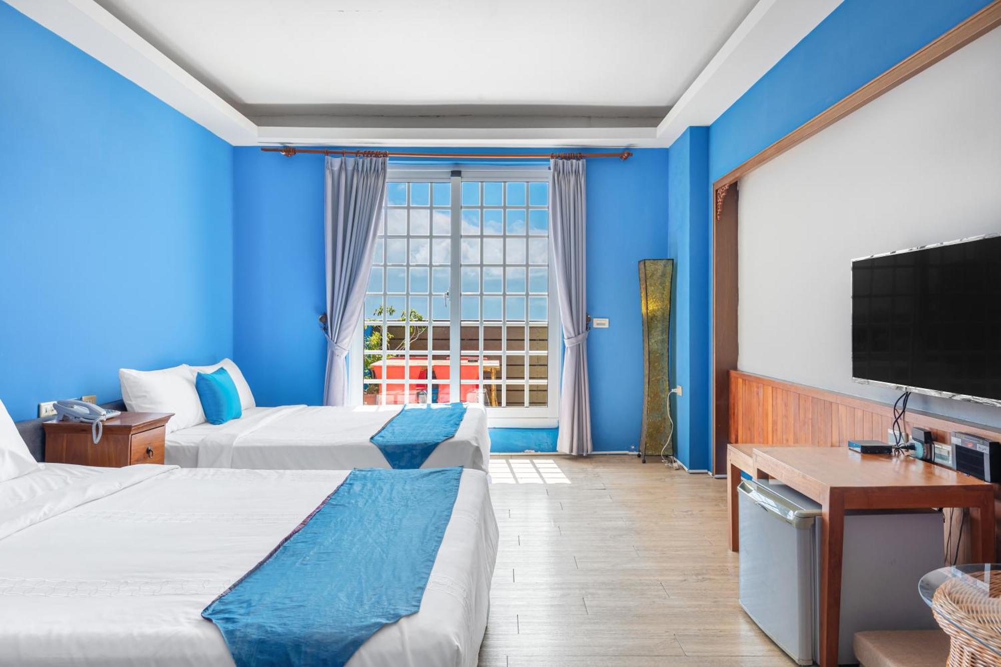 Golden Ocean Azure Hotel Kenting Exterior photo