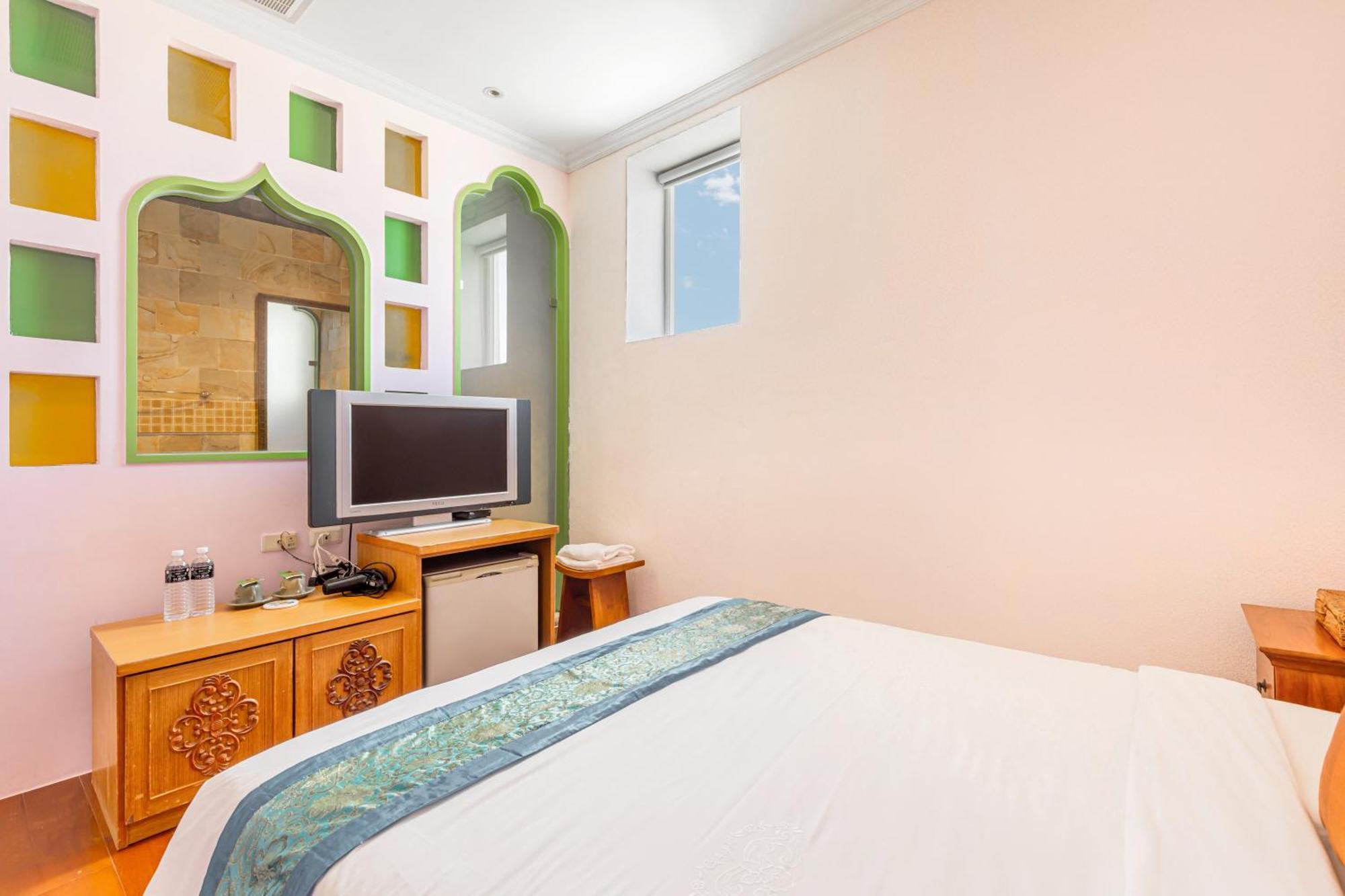 Golden Ocean Azure Hotel Kenting Exterior photo